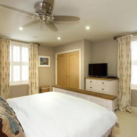 Апартаменты The Brierley *